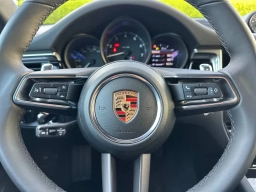 Porsche Macan T AWD 2026