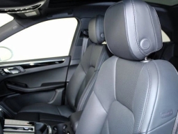 Porsche Macan T AWD 2026