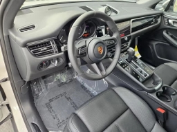 Porsche Macan T AWD 2026