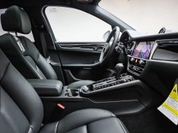 Porsche Macan T AWD 2026