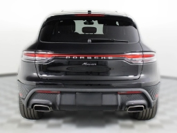 Porsche Macan T AWD 2026