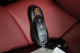 Porsche Macan T AWD 2026