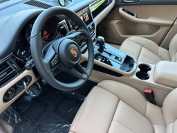 Porsche Macan T AWD 2026