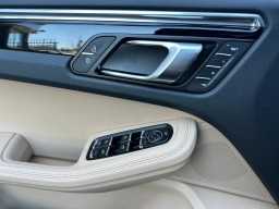 Porsche Macan T AWD 2026