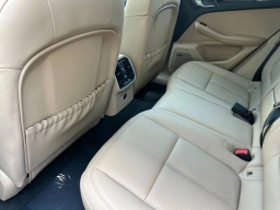 Porsche Macan T AWD 2026
