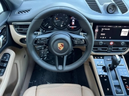 Porsche Macan T AWD 2026