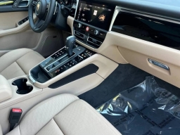 Porsche Macan T AWD 2026