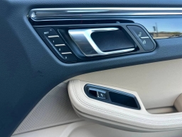 Porsche Macan T AWD 2026