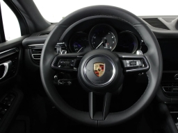 Porsche Macan T AWD 2026