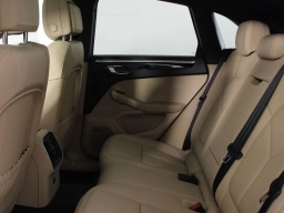 Porsche Macan T AWD 2026