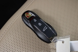 Porsche Macan T AWD 2026