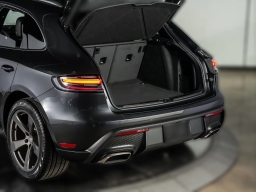 Porsche Macan Base AWD 2025