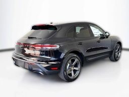 Porsche Macan T AWD 2026
