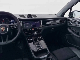 Porsche Macan T AWD 2026