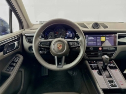 Porsche Macan T AWD 2026