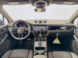 Porsche Macan T AWD 2026