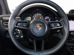 Porsche Macan T AWD 2026