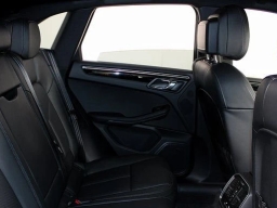 Porsche Macan T AWD 2026