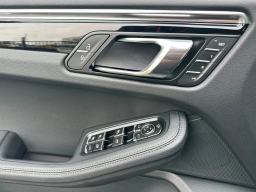 Porsche Macan T AWD 2026