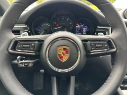 Porsche Macan T AWD 2026