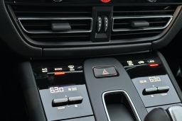 Porsche Macan T AWD 2026