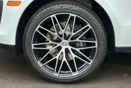 Porsche Macan T AWD 2026