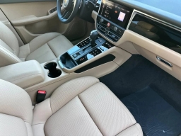 Porsche Macan T AWD 2026