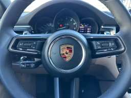 Porsche Macan T AWD 2026