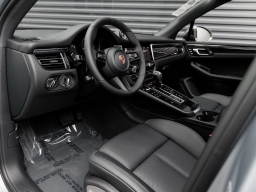 Porsche Macan T AWD 2026