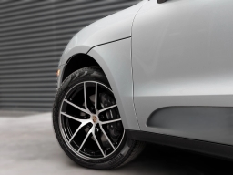 Porsche Macan T AWD 2026