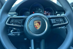 Porsche Macan T AWD 2026