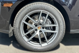 Porsche Macan T AWD 2026