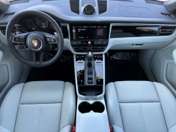 Porsche Macan T AWD 2026