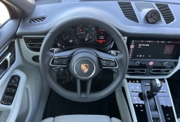Porsche Macan T AWD 2026