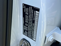 Porsche Macan T AWD 2026