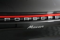 Porsche Macan T AWD 2026