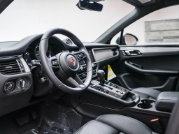 Porsche Macan T AWD 2026