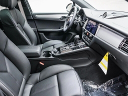 Porsche Macan T AWD 2026