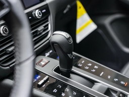 Porsche Macan T AWD 2026