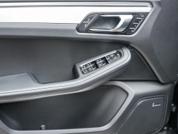 Porsche Macan T AWD 2026