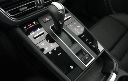 Porsche Macan T AWD 2026