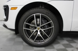 Porsche Macan T AWD 2026