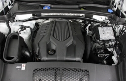 Porsche Macan T AWD 2026