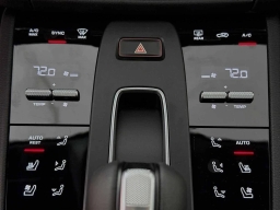 Porsche Macan T AWD 2026