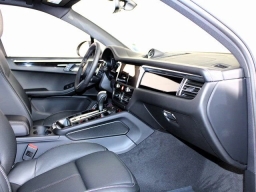 Porsche Macan T AWD 2026