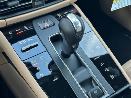 Porsche Macan T AWD 2026