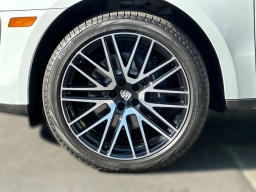 Porsche Macan T AWD 2026