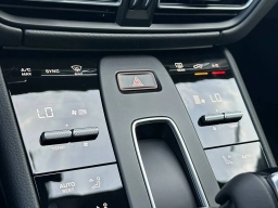 Porsche Macan T AWD 2026