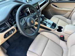 Porsche Macan T AWD 2026