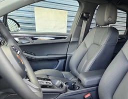 Porsche Macan T AWD 2026